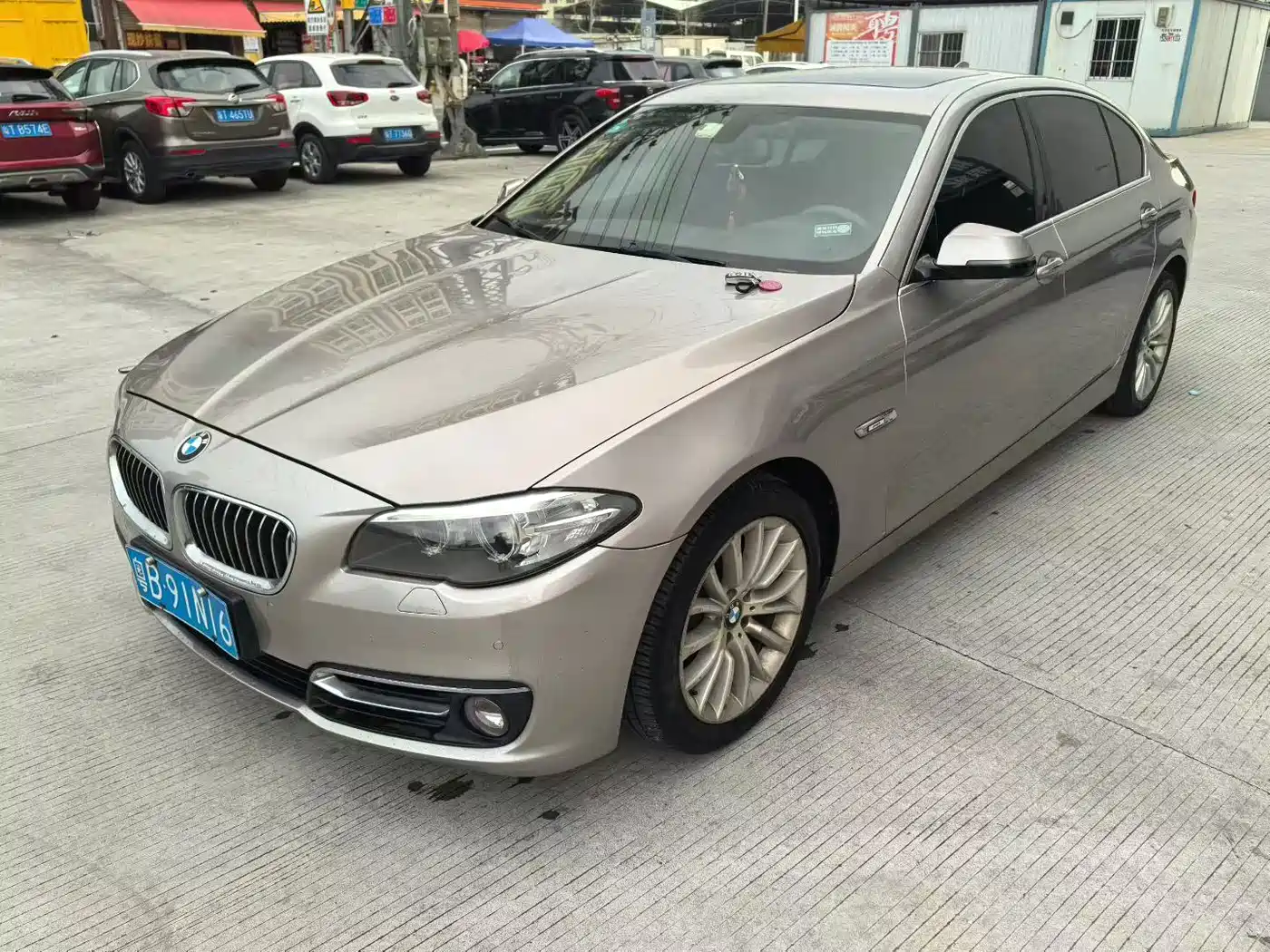 BMW 5 Series 2014 525Li Luxury Design Package