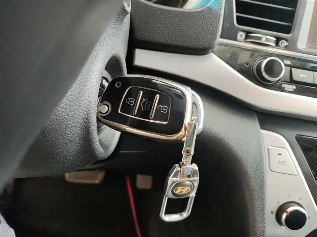 Hyundai Elantra 2016 Model 1.6L Automatic Smart Elite фото 9