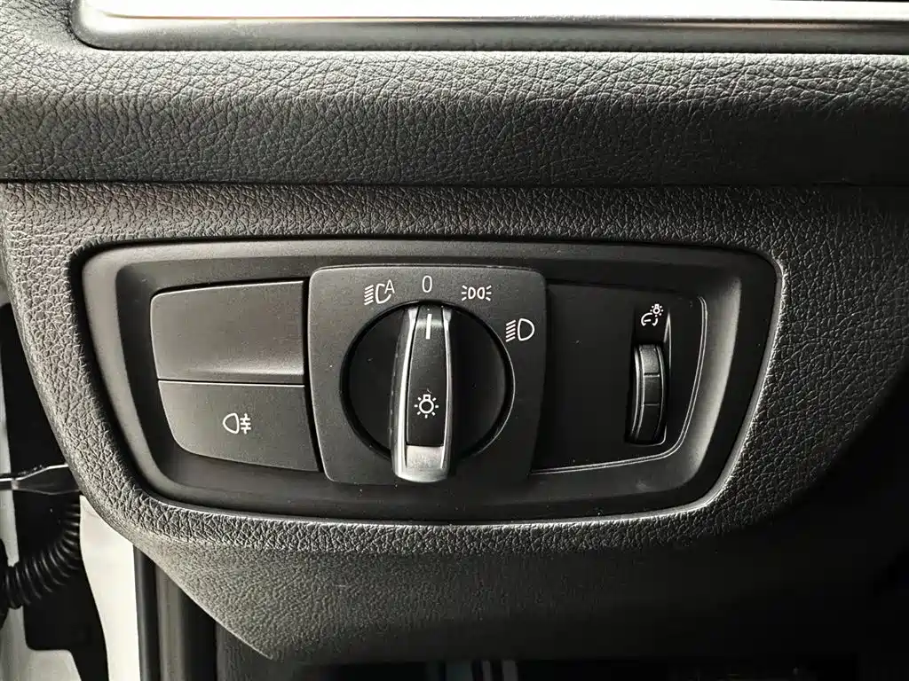 BMW 1 Series 2021 Facelift 120i M Sport Shadow Edition фото 20