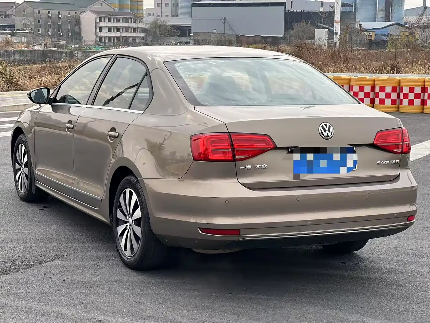 Volkswagen Sagitar 2017 1.6L Automatic Comfort фото 8