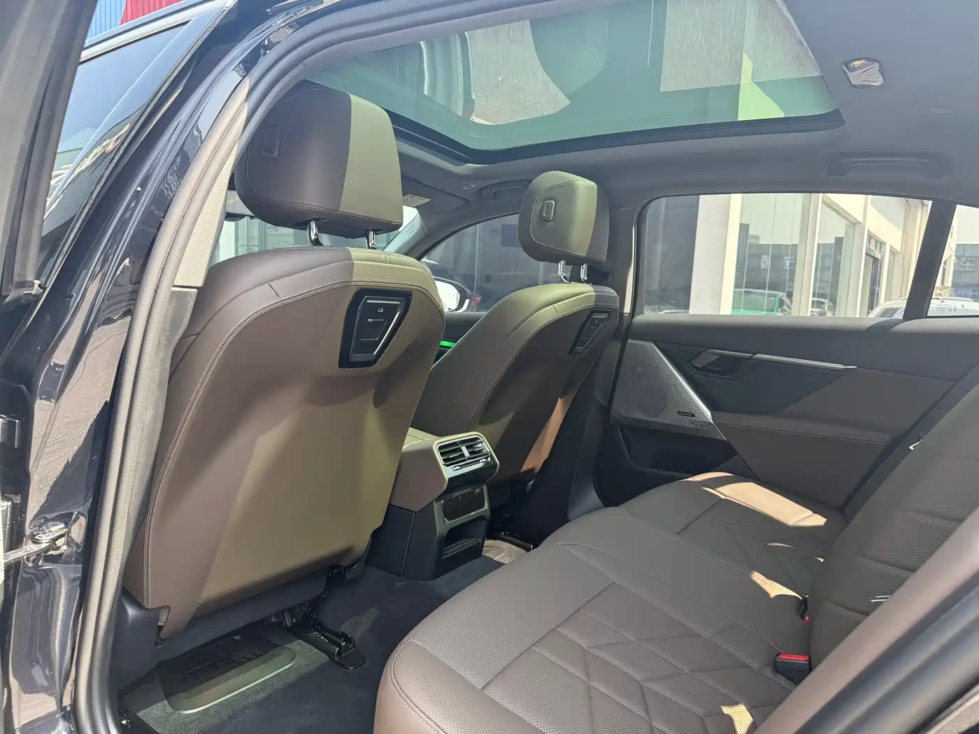 BMW 5 Series 2024 530Li Leading M Sport Package фото 5