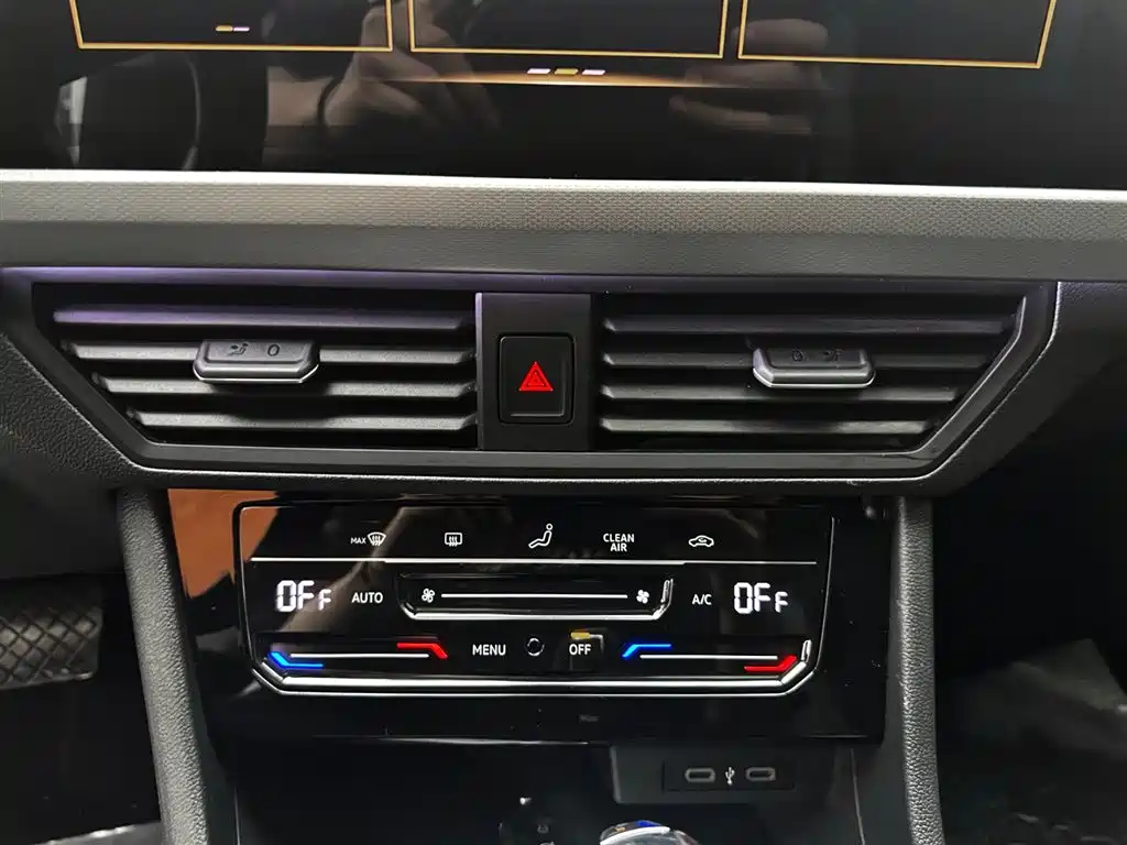 Volkswagen Bora 2023 280TSI DSG Prestige Edition фото 15