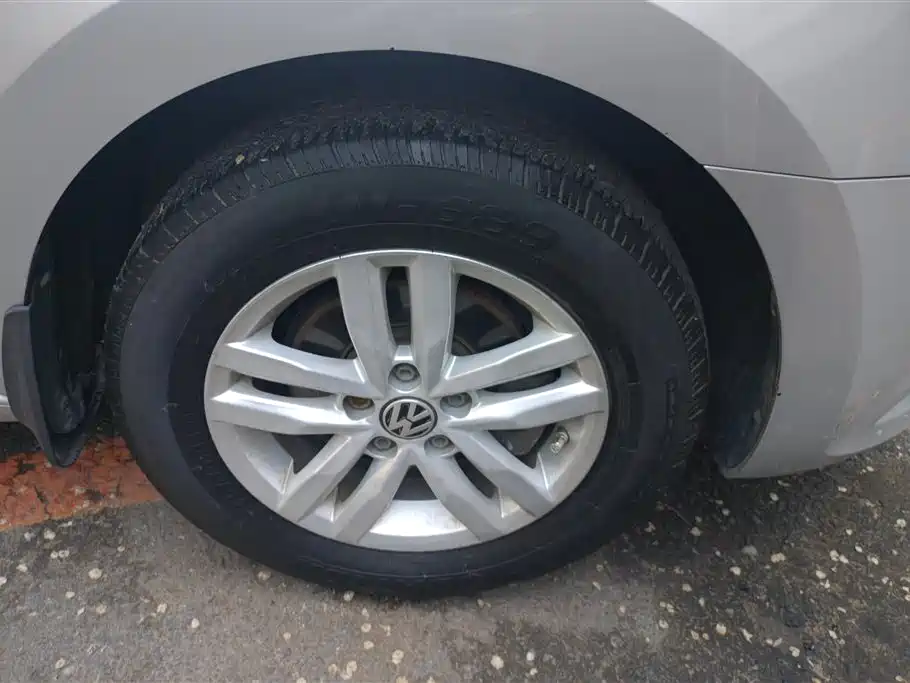 Volkswagen Jetta 2015 Value Edition 1.6L Automatic Fashion фото 6