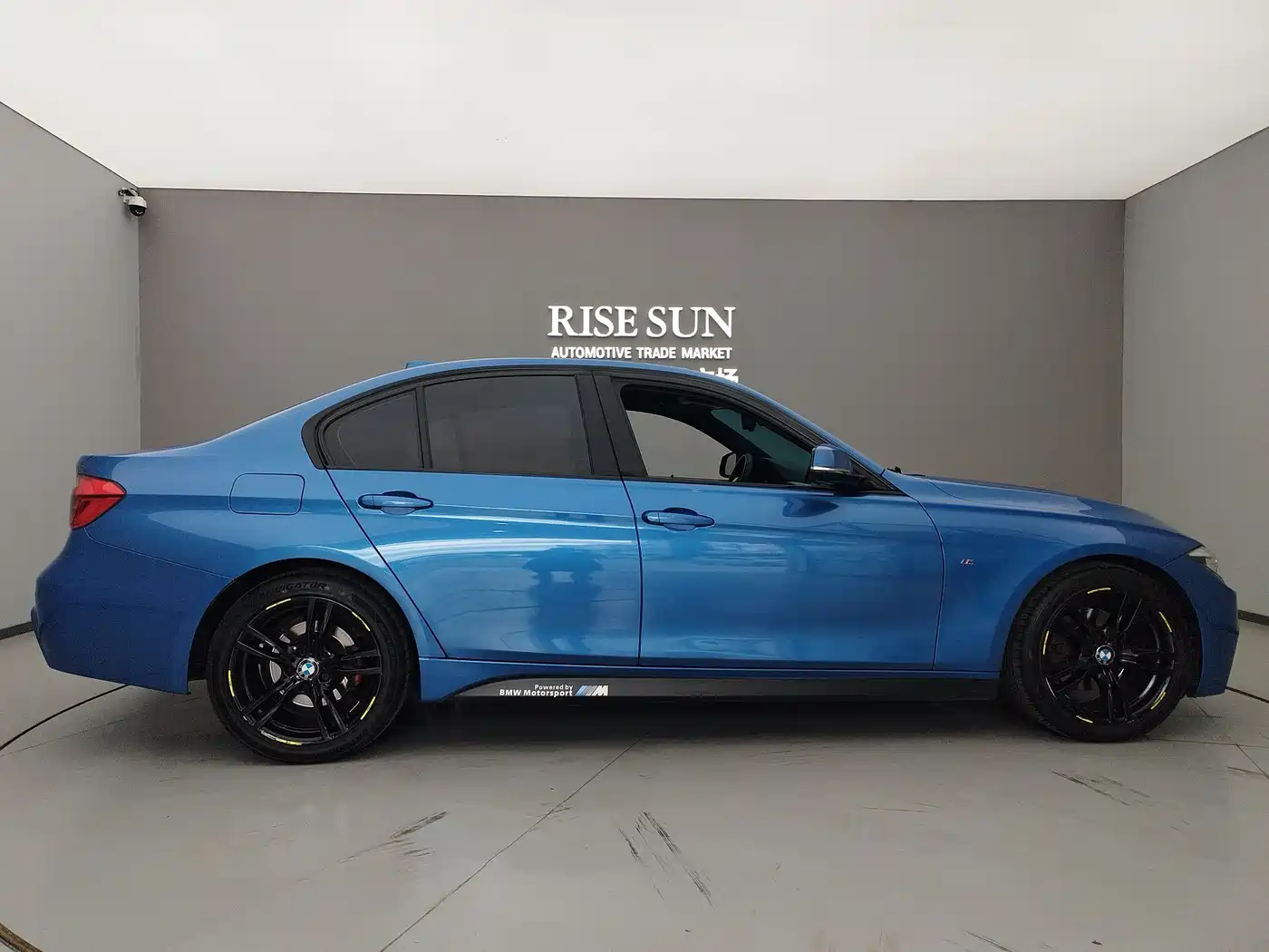 BMW 3 Series 2017 320i M Sport фото 4