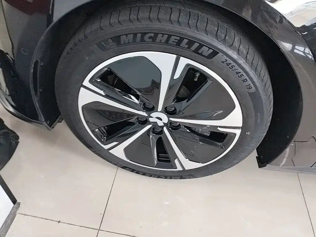 Фото 23 - NIO ET5T