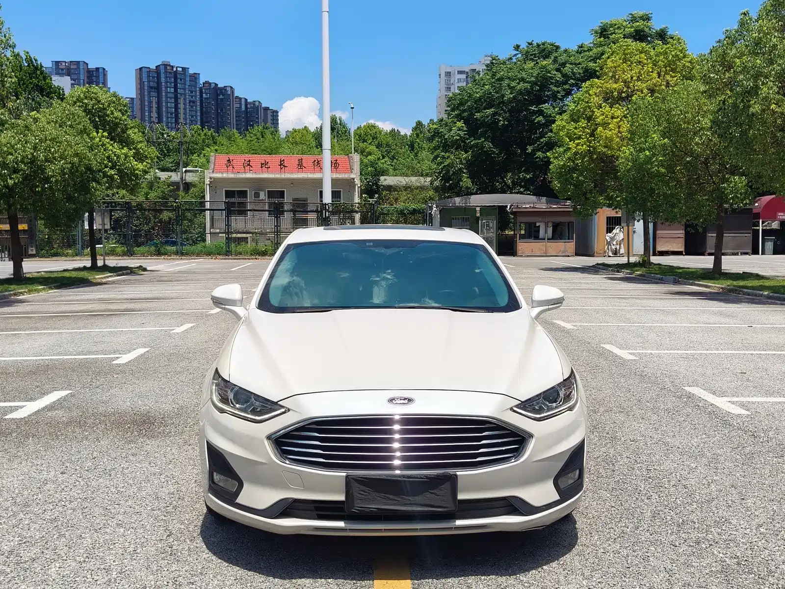 Фото 2 - Ford Mondeo