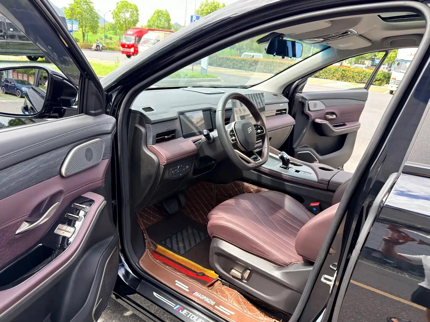Jetour X90 PRO 2024 2024 2.0T DCT Luxury 7-Seater
