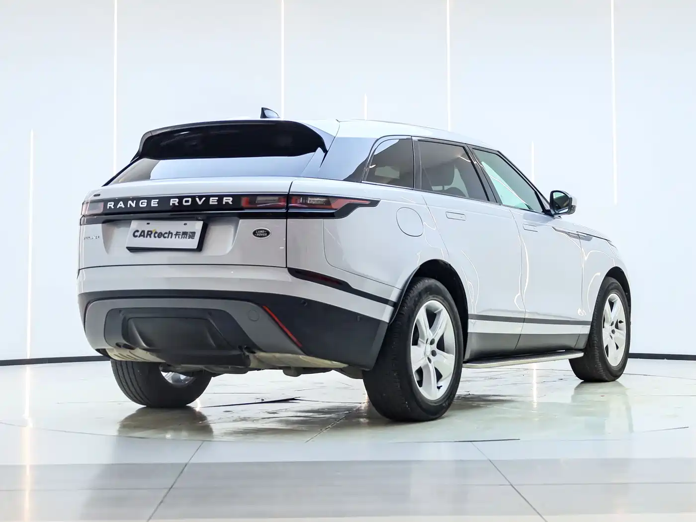 Land Rover Range Rover Velar 2022 250PS фото 8