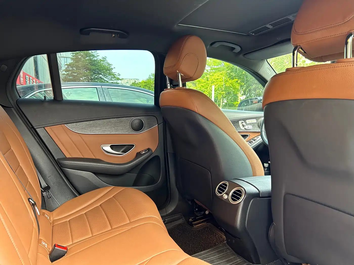 Mercedes-Benz GLC Coupe 2022 Facelift GLC 300 4MATIC Coupe SUV фото 11