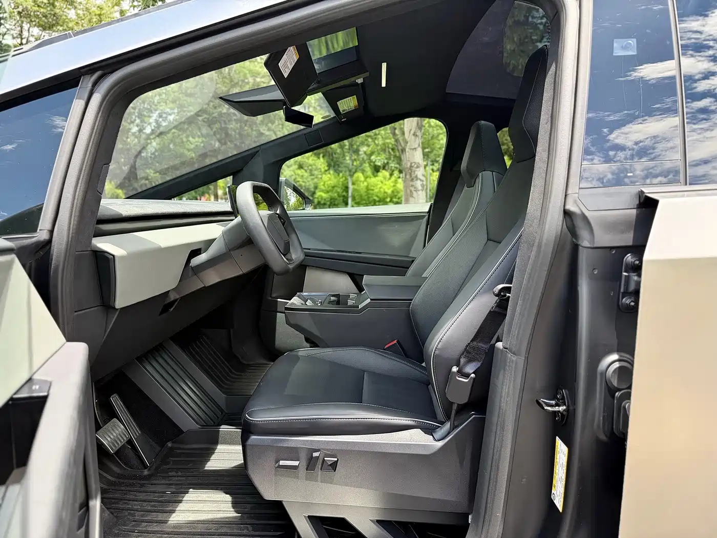 Tesla Cyber Off-Road Traveler 2026 2024 Cyberbeast Edition
