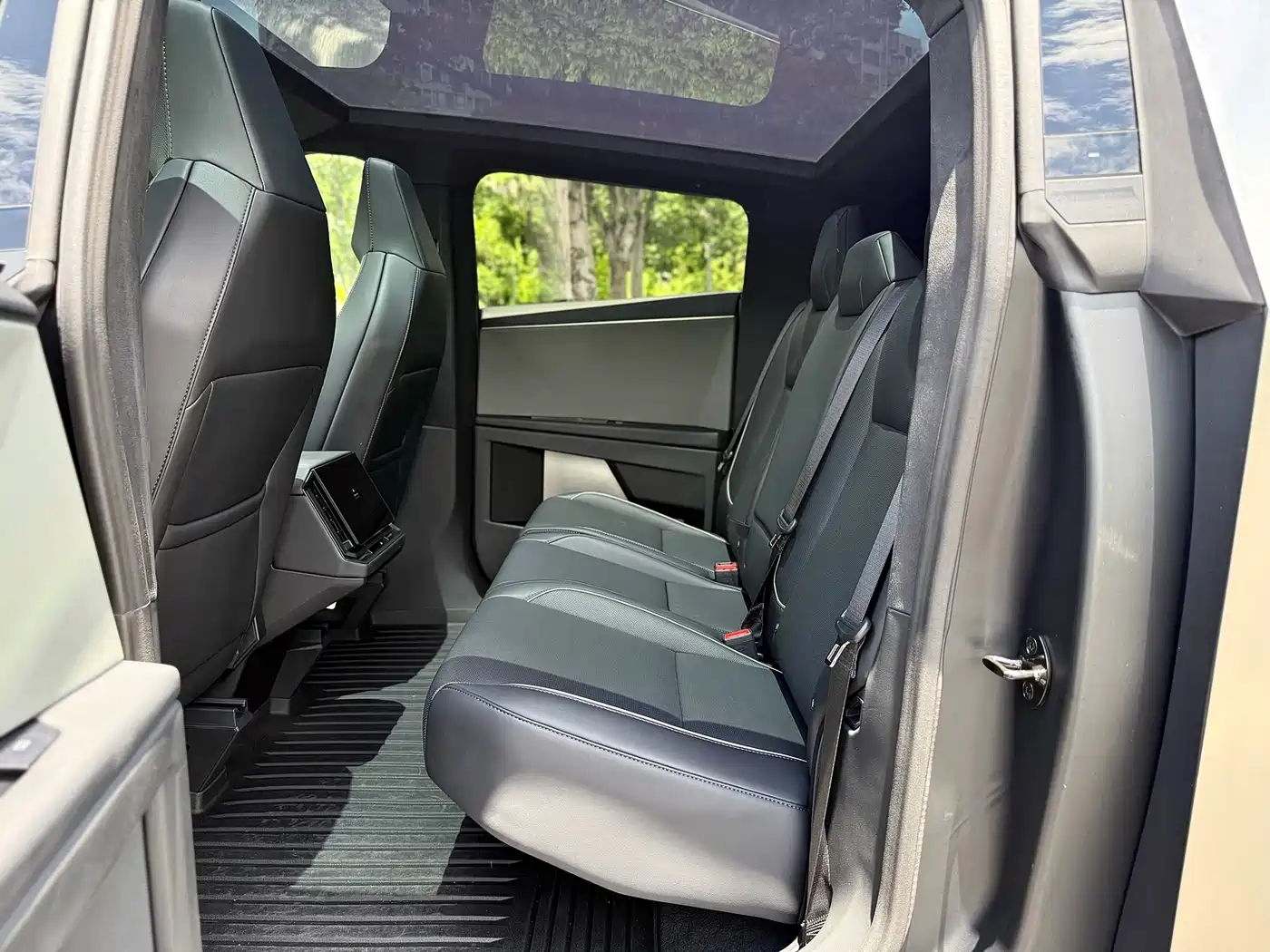 Tesla Cyber Off-Road Traveler 2026 2024 Cyberbeast Edition