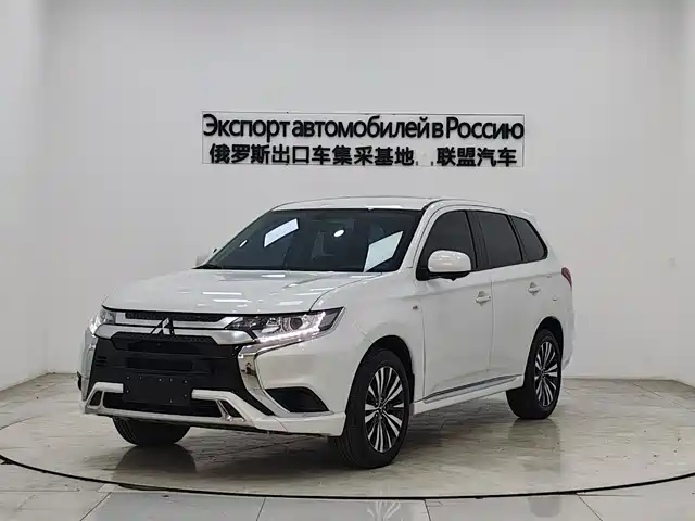 MITSUBISHI OUTLANDER 2024