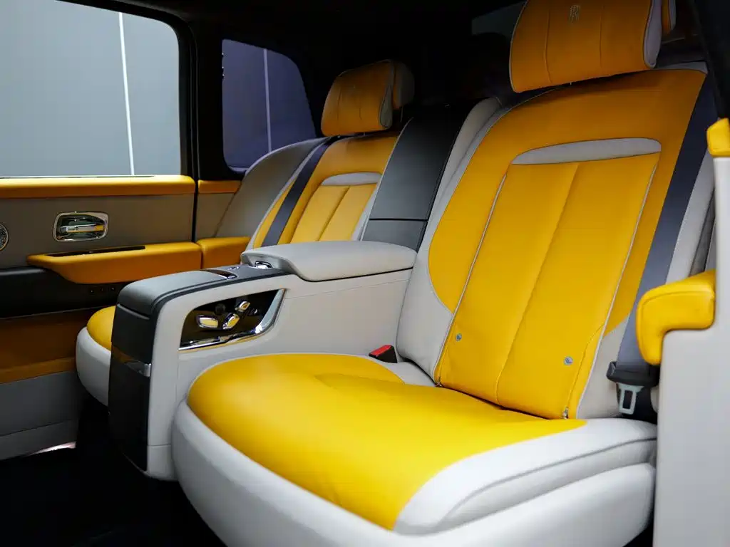 Rolls-Royce Cullinan 2025 2024 4-Seater
