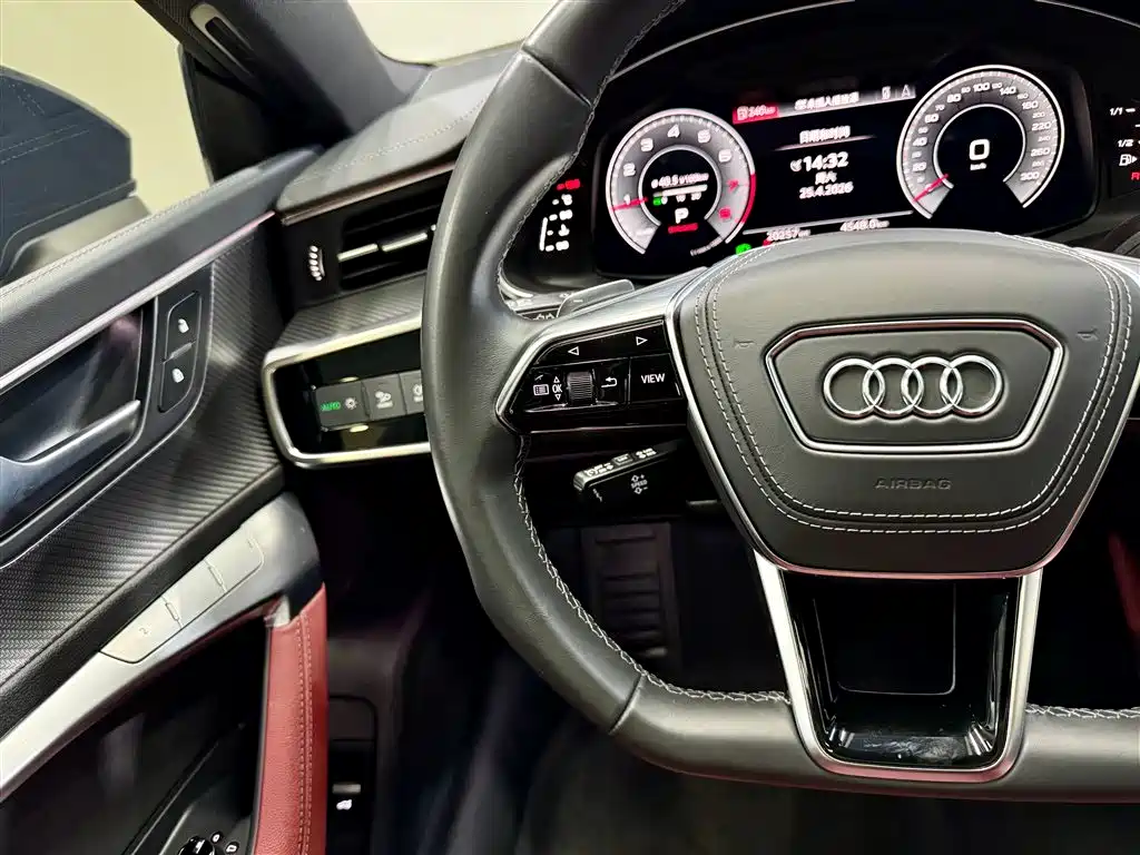 Audi A7L 2024 45 TFSI quattro Black Warrior Edition фото 23