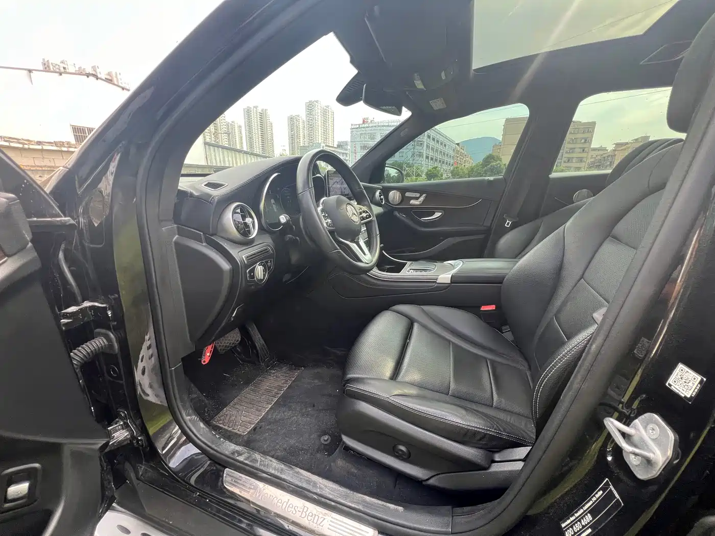 MERCEDES-BENZ GLC