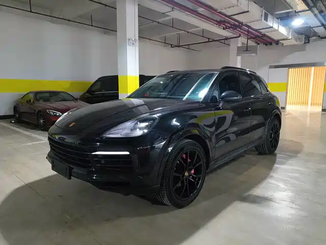 PORSCHE CAYENNE
