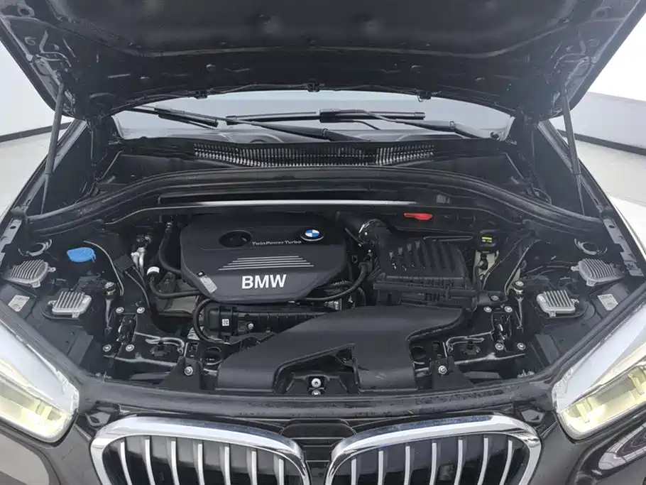 BMW X1 2019 sDrive18Li Premium Model фото 10