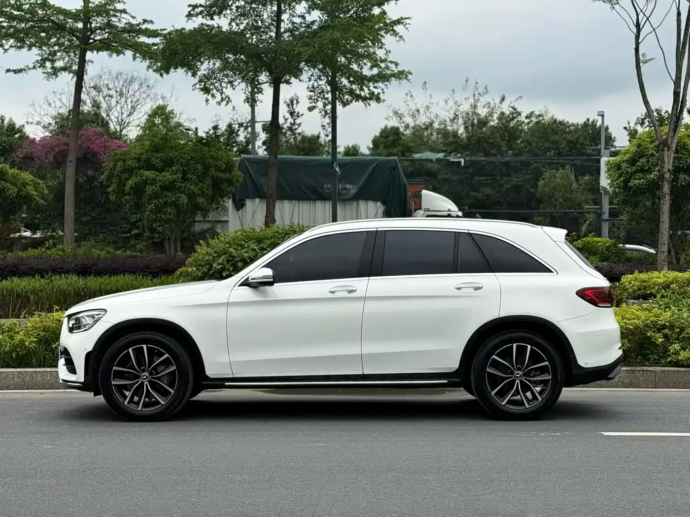 Mercedes-Benz GLC 2020 GLC 260 L 4MATIC Luxury фото 3