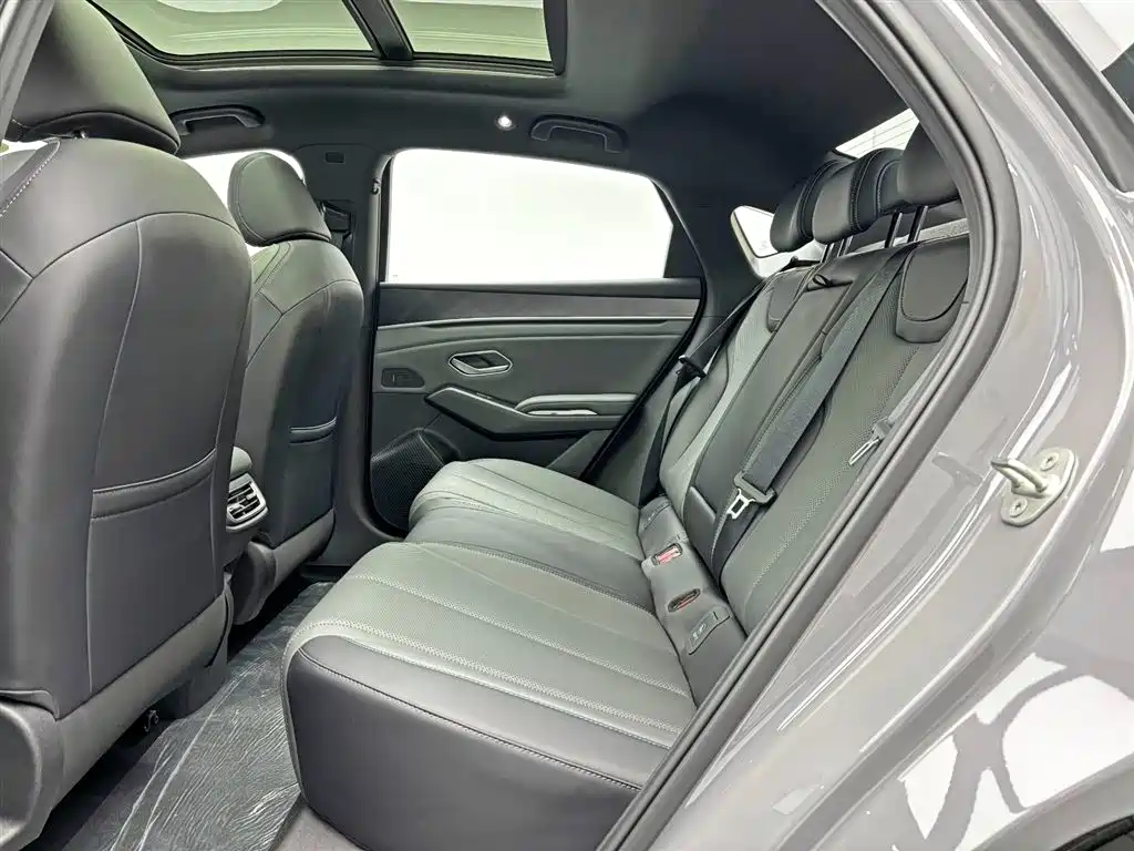 BYD Qin L 2026 Model DM-i 210KM Superior Edition фото 15