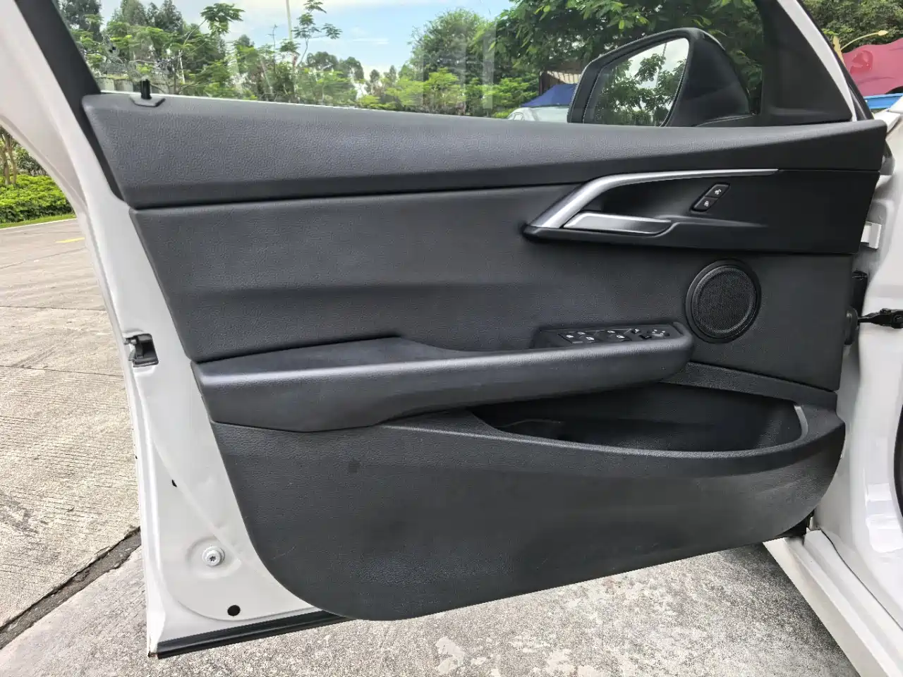 BMW 1 Series 2017 118i Sport фото 12