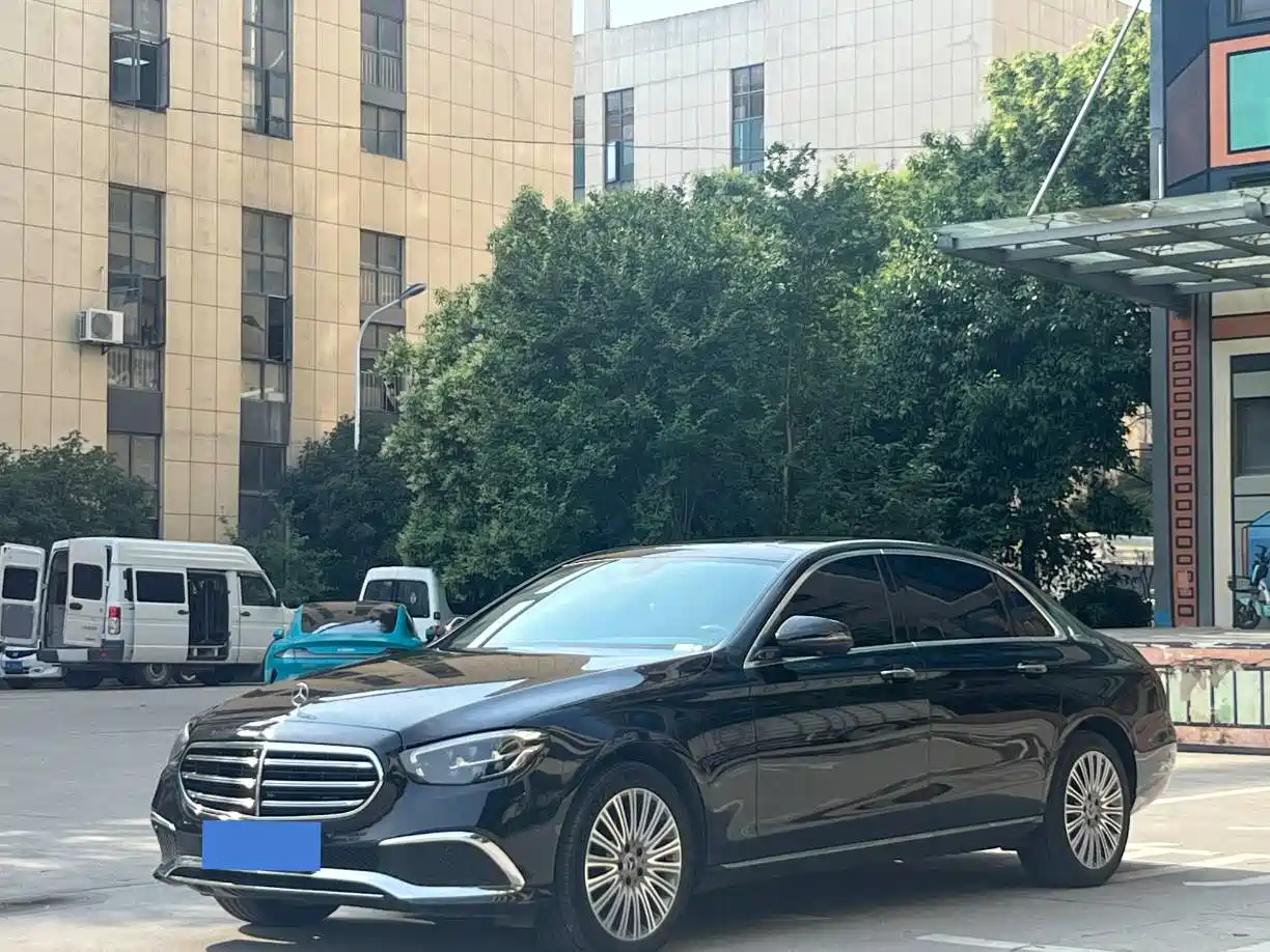 MERCEDES-BENZ E-CLASS