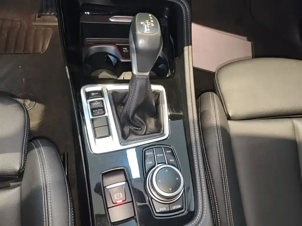 BMW 1 Series 2019 118i M Sport Package фото 14