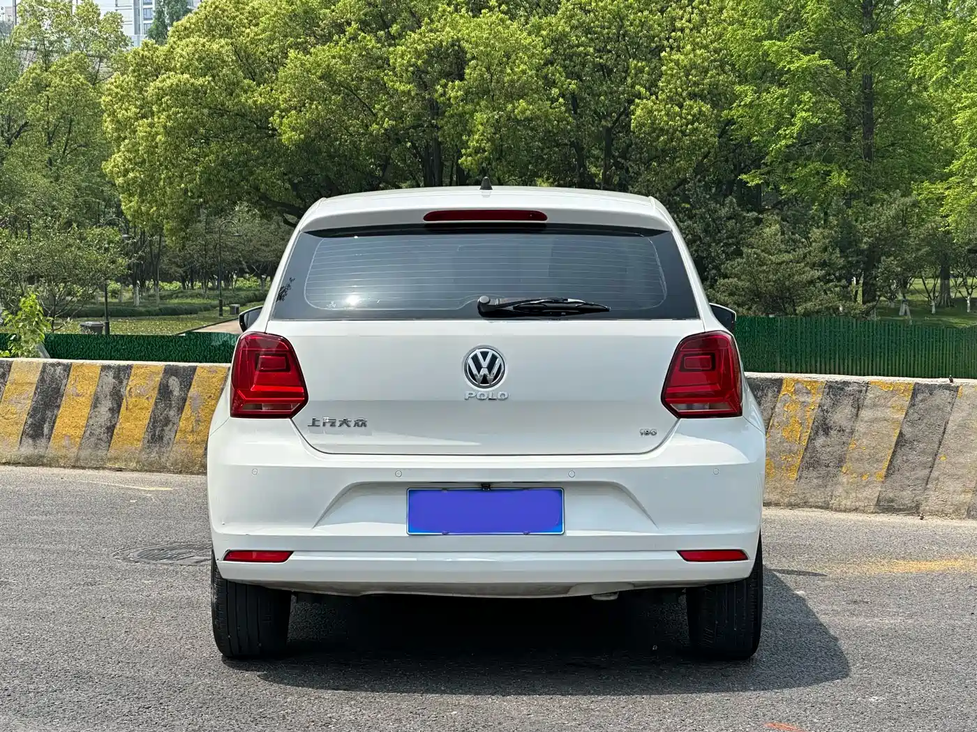 Volkswagen Polo 2016 1.6L Automatic Comfort фото 6