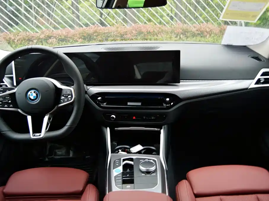 BMW i3 2025 eDrive 40 L Shadow Night Package фото 12