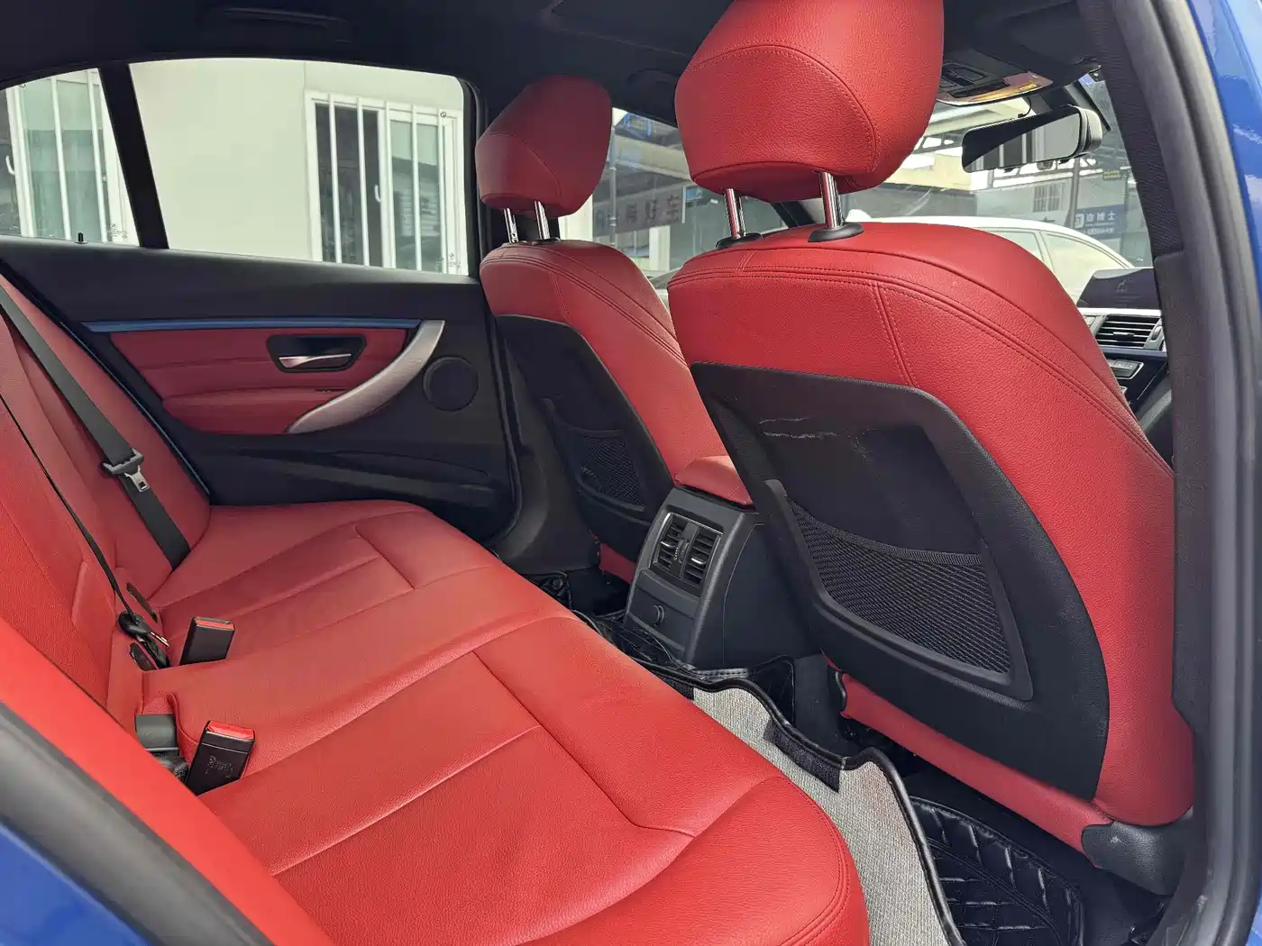 BMW 3 Series 2019 320i M Sport Package фото 10