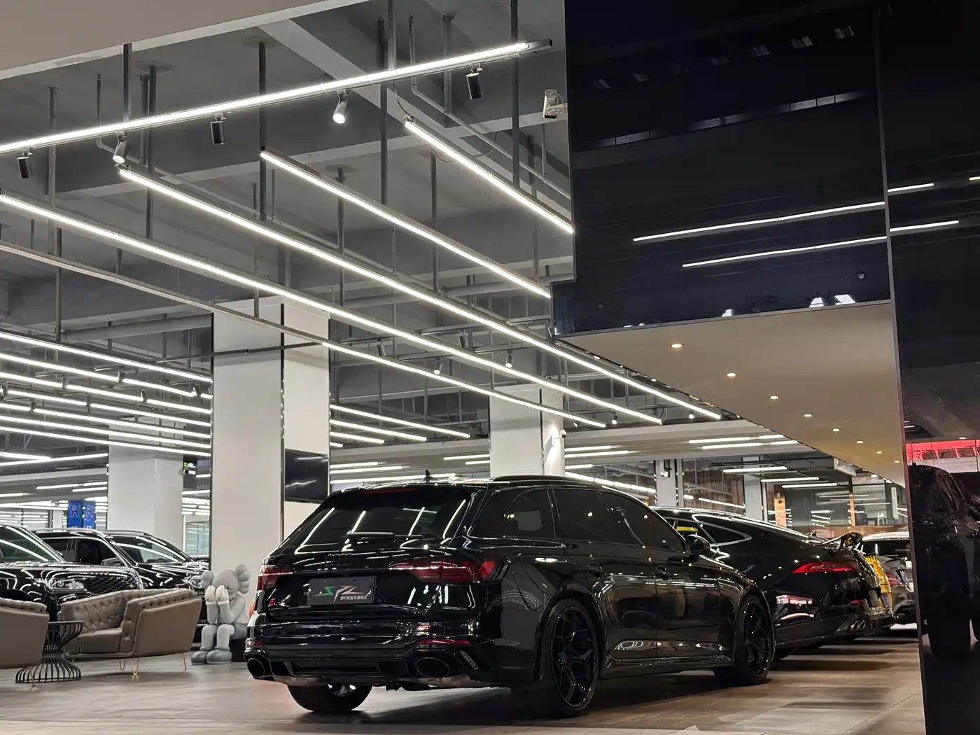 Audi RS 4 2023 Model RS4 Avant Obsidian Edition фото 18