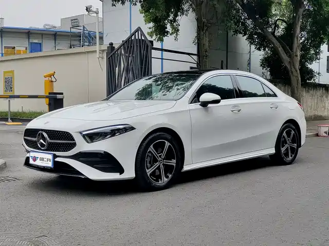 MERCEDES-BENZ CLASS A