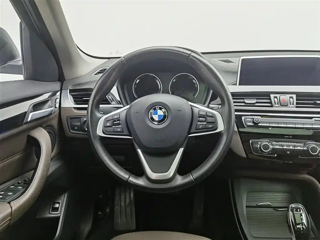 BMW X1 2020 sDrive20Li Fashion Model фото 11