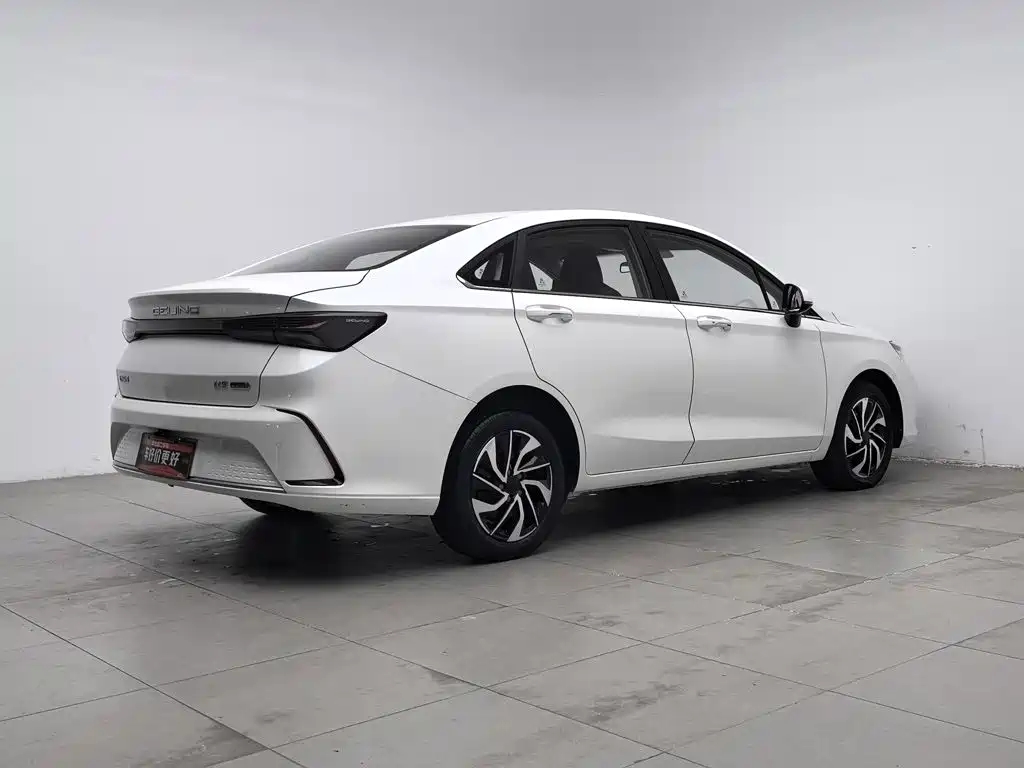 BAIC Beijing U5 PLUS 2021 2021 1.5L CVT Luxury Edition