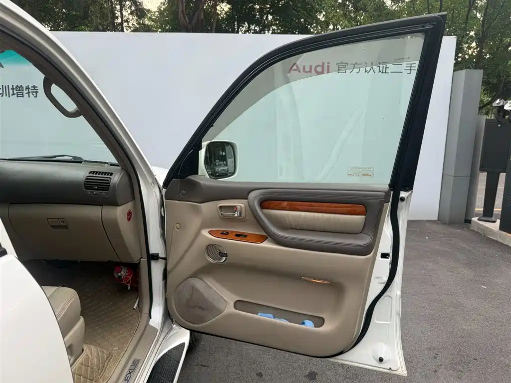 Lexus LX 2006 2005 470