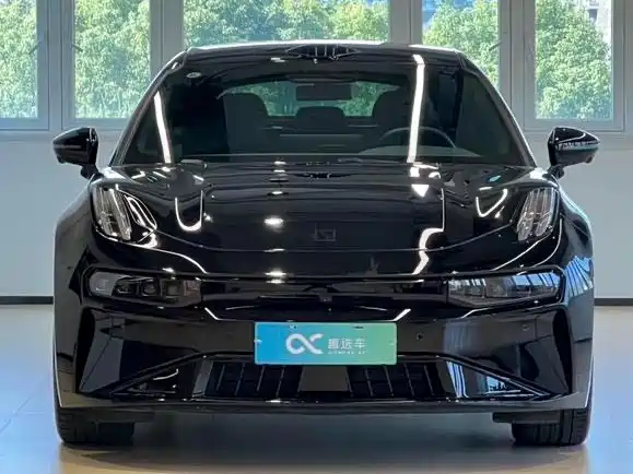 2025 ZEEKR 001