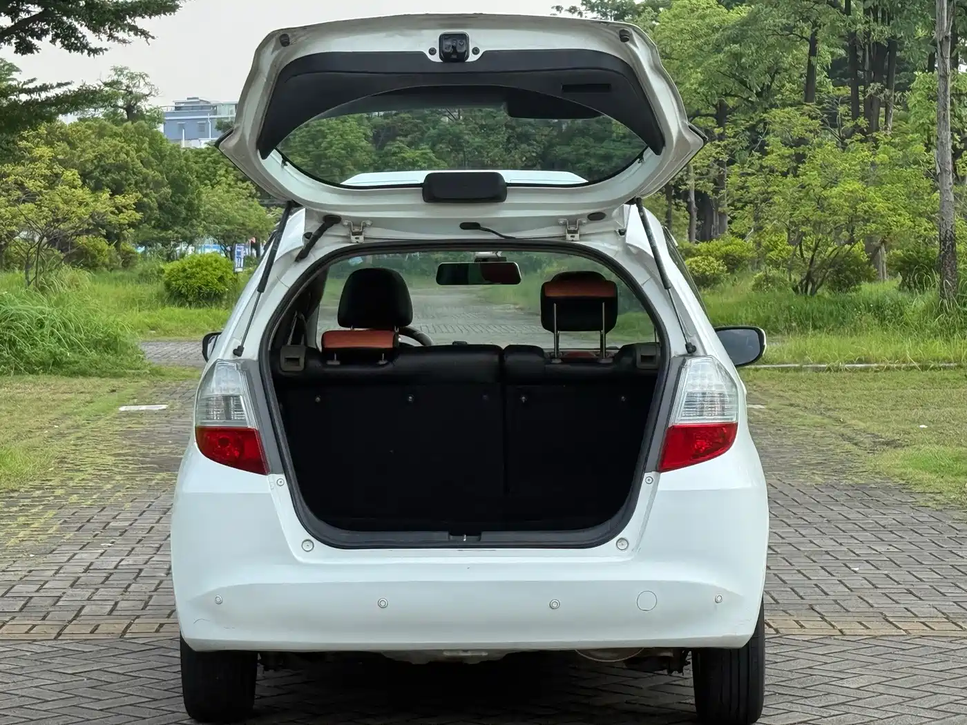 Honda Fit 2009 2008 Model 1.5L Automatic Luxury Edition