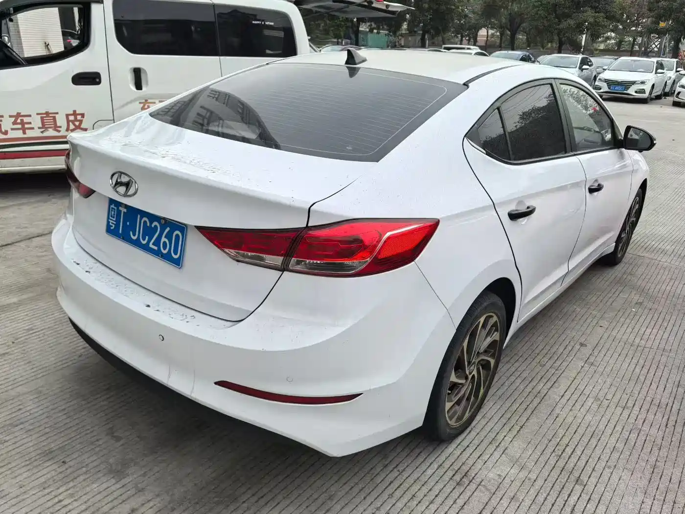 Hyundai Elantra 2020 1.5L CVT Smart Style·Elite фото 3