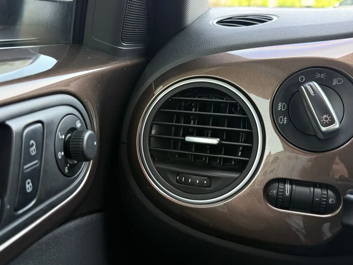 Volkswagen Beetle 2013 1.2TSI Comfort фото 15
