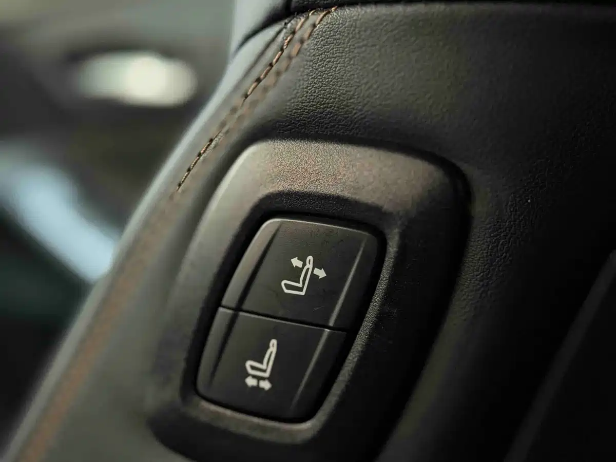 Toyota Avalon 2024 Model Hybrid 2.0L Premium Selection Edition фото 12