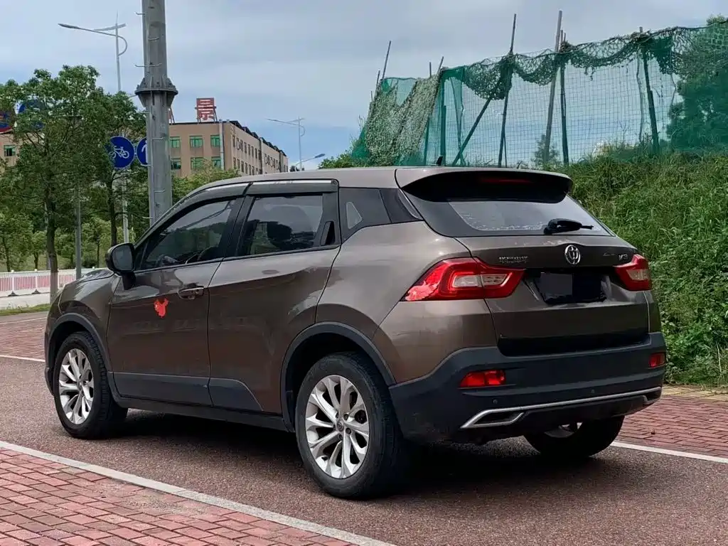 Zhonghua V3 2017 2017 1.5L Manual Elite
