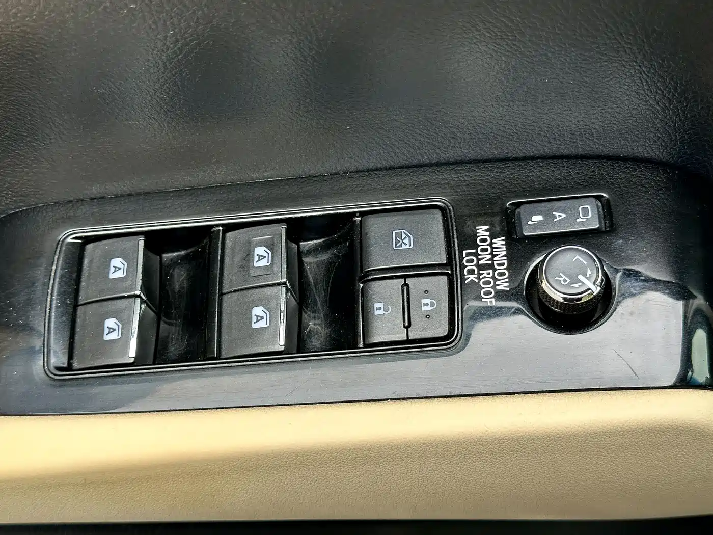 Toyota Alphard 2015 3.5L Premium Edition фото 21