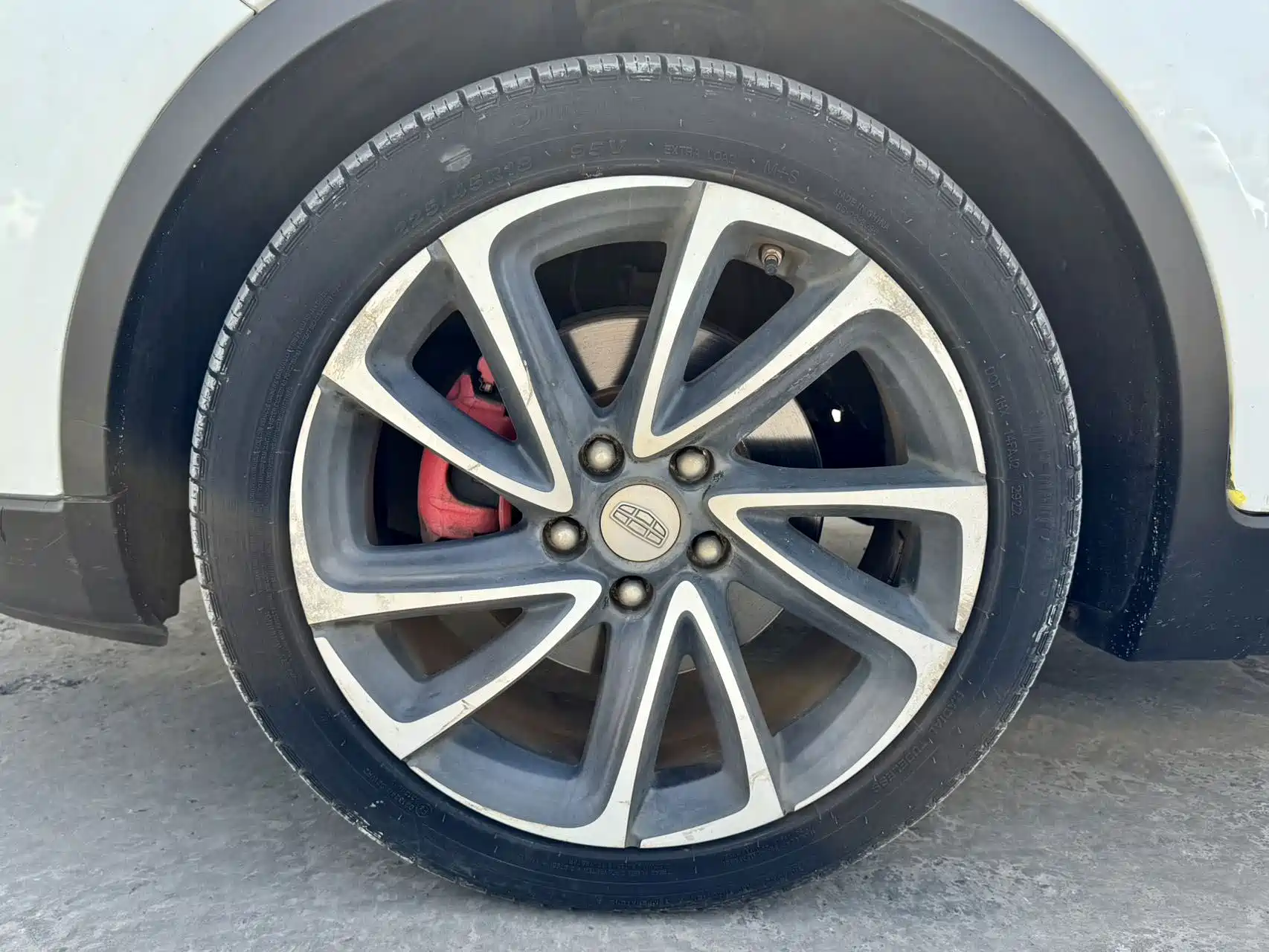 Фото 22 - Geely Emgrand GS