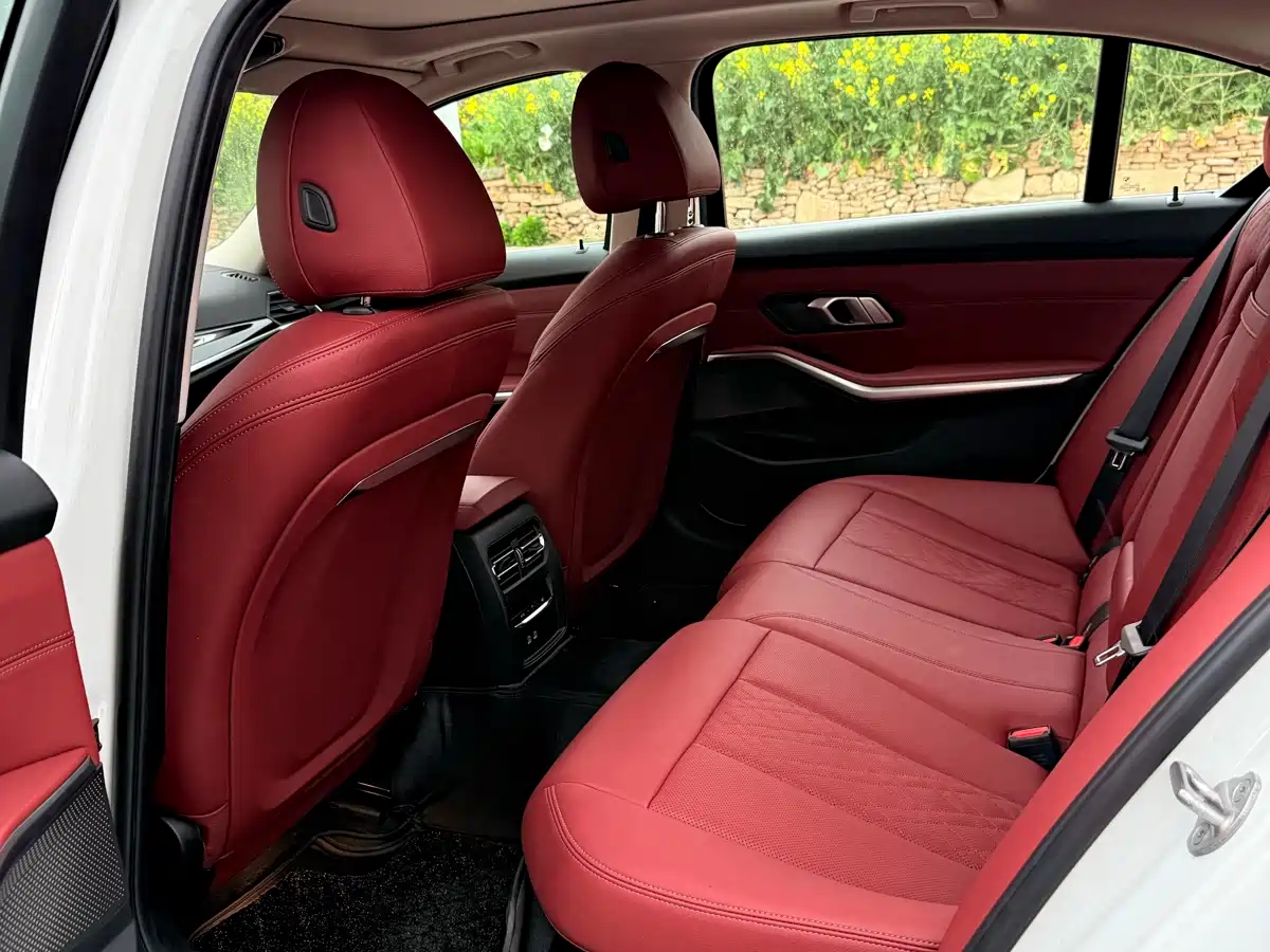 BMW 3 Series 2024 320Li M Sport Package фото 7