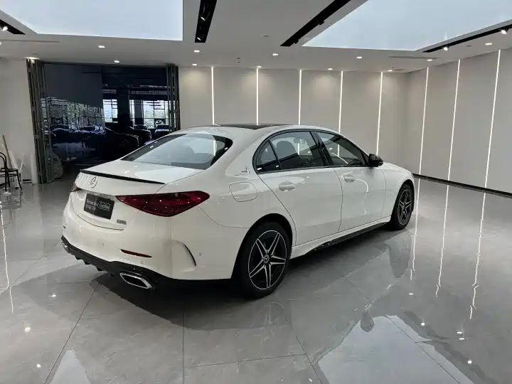 Mercedes-Benz C-Class 2024 C 260 L Night Edition Sport фото 13