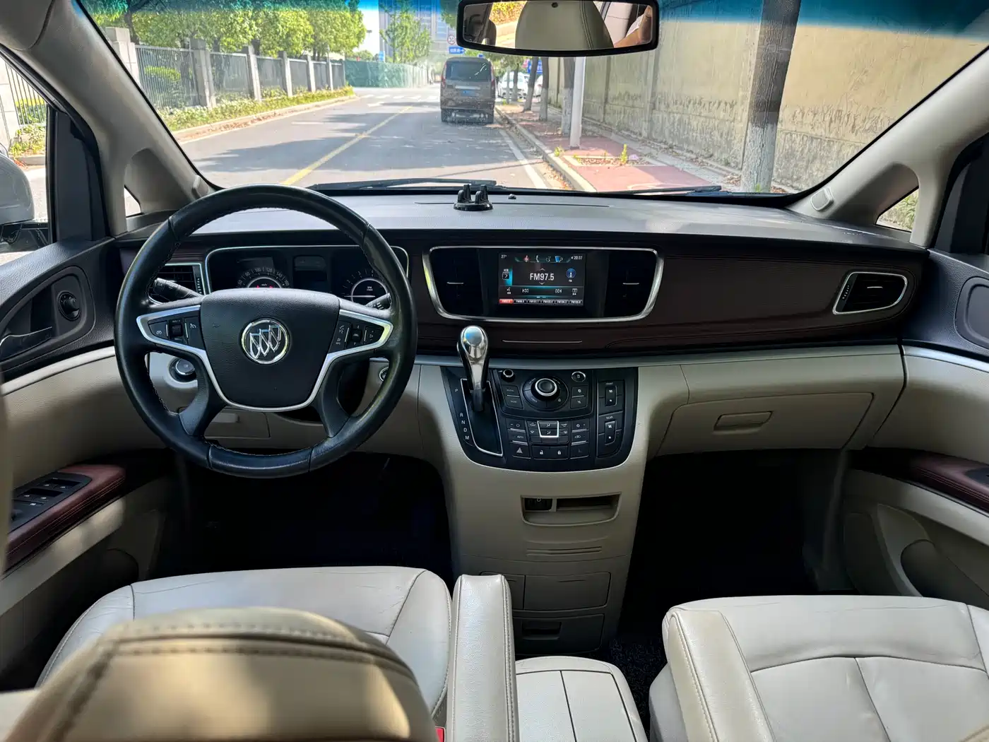 Buick GL8 2017 25S Luxury China V фото 8