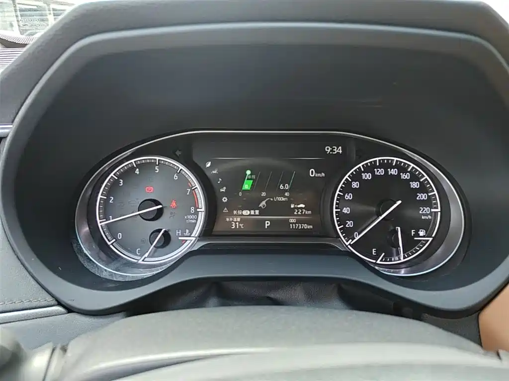 Toyota Venza 2022 2.0L CVT 2WD Premium фото 12