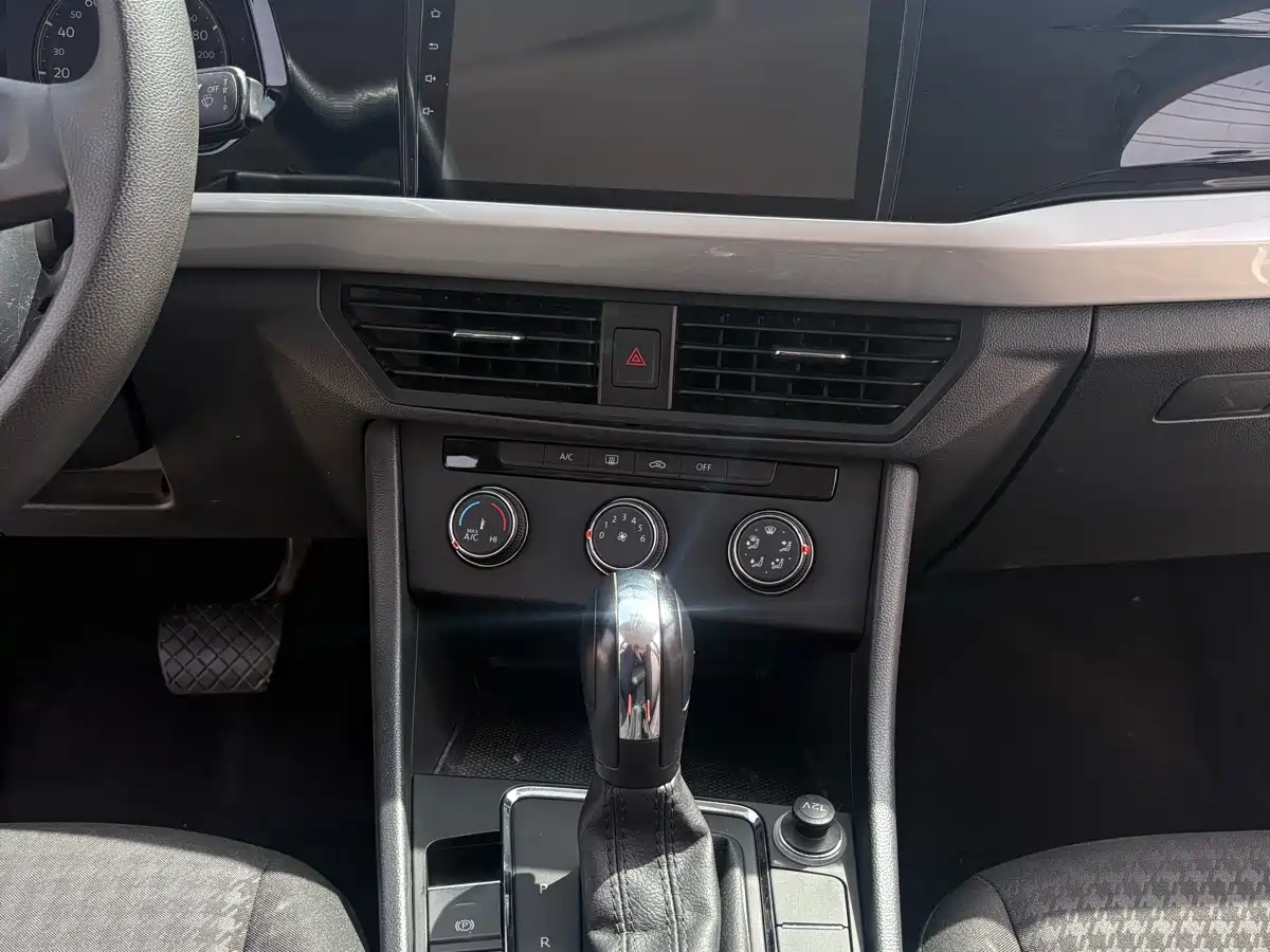 Volkswagen Bora 2020 1.5L Automatic Fashion фото 13
