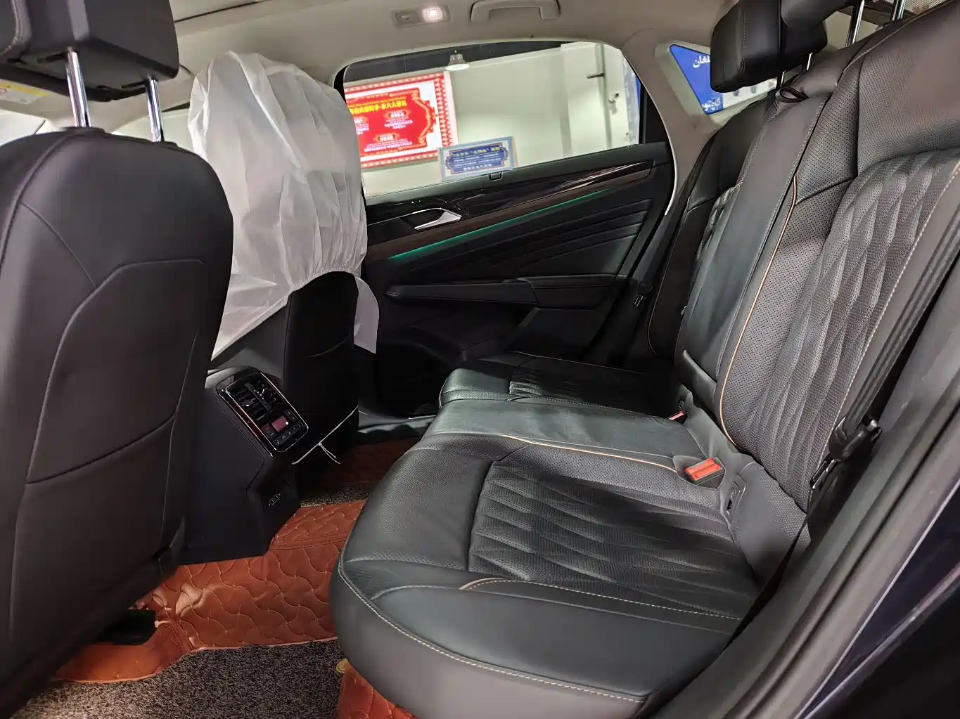 Volkswagen Passat 2019 330TSI Premium Edition China V фото 6