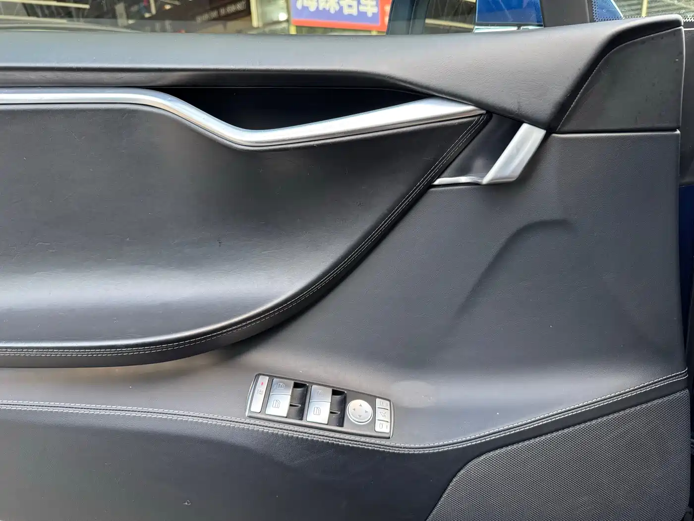Фото 10 - Tesla Model S