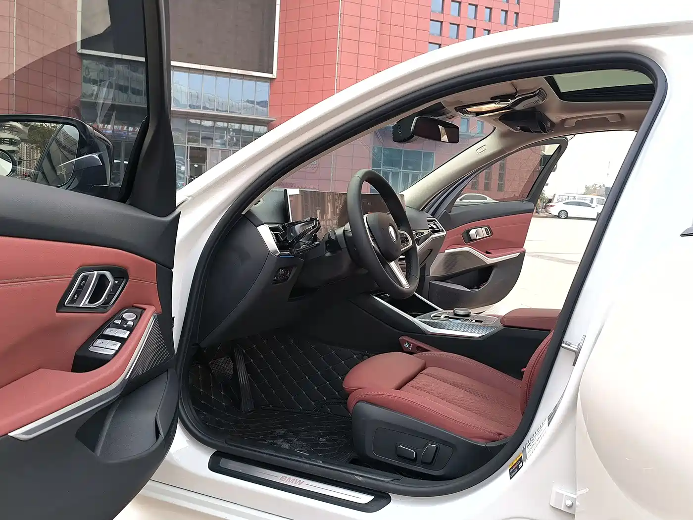 BMW i3 2024 eDrive 40 L Night Sport Package фото 4